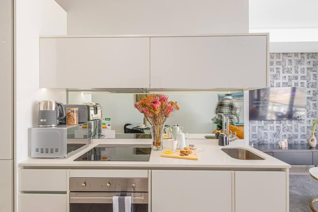 Modern Luxury Apartment, Ellipse Midrand